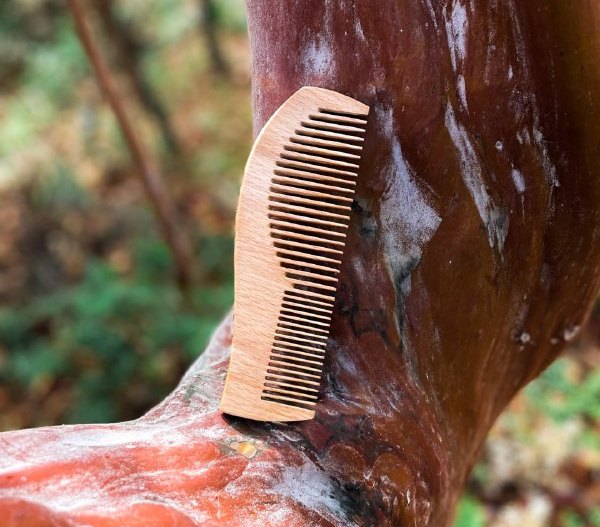 Деревянный гребень для волос из крымского бука
